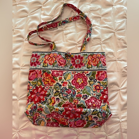 Vera Bradley Tote 👜 - Picture 2 of 5